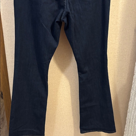 Signature by Levi Strauss Women's Deep Indigo Boot Cut Jeans - Picture 4 of 4